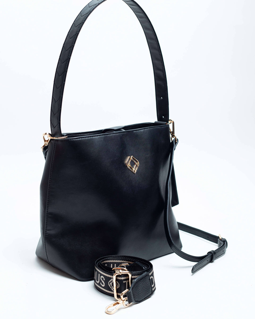 Bucketbag Nila Bamboo Leather Black