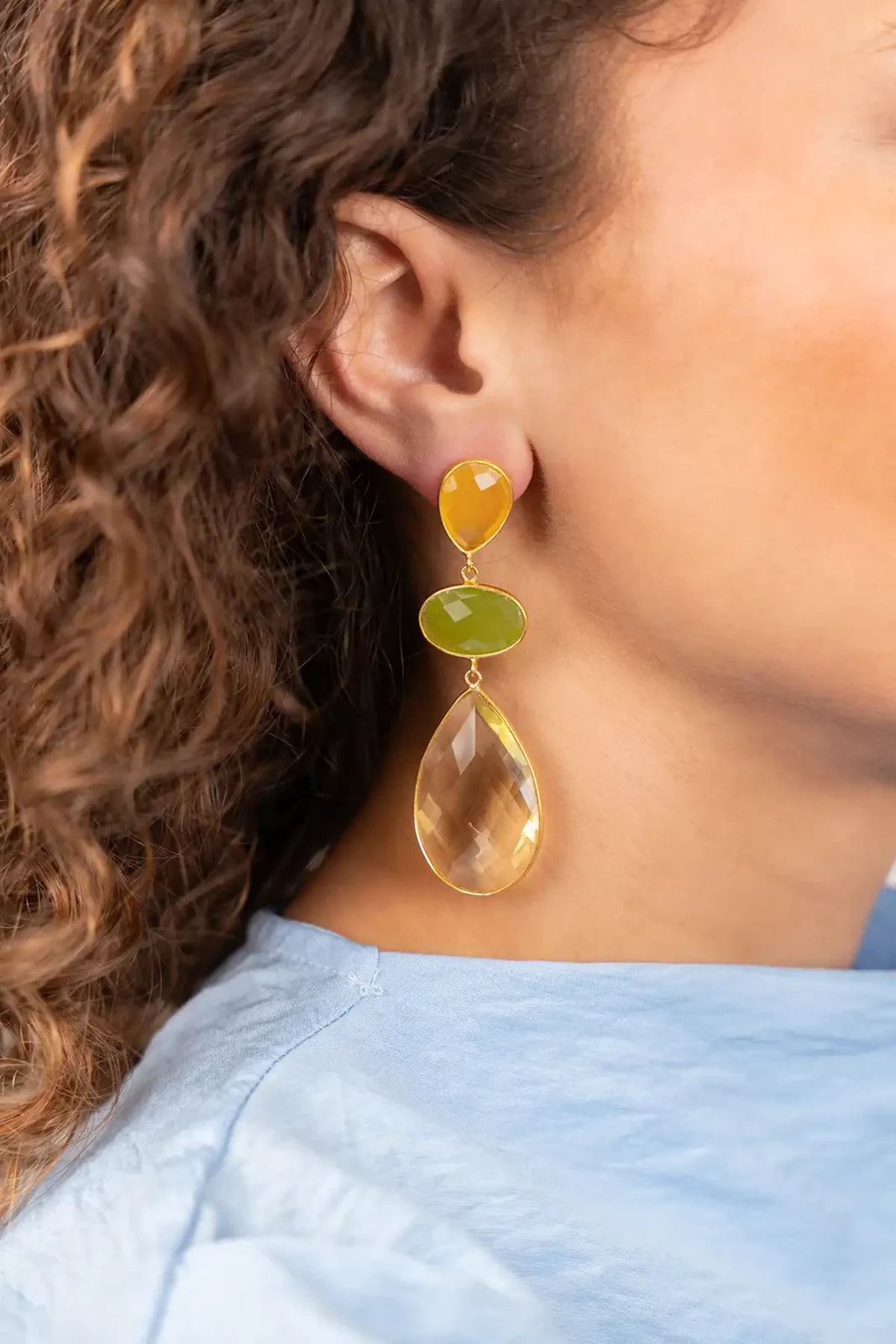 GELE OORBELLEN RUNA TRIPLE FRAMED SHAPES