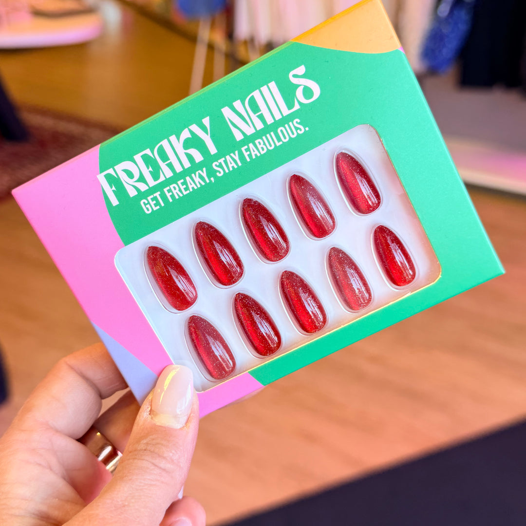 Freaky Nails red stardust