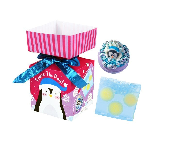 Freeze the Day Mini Cracker Gift Pack