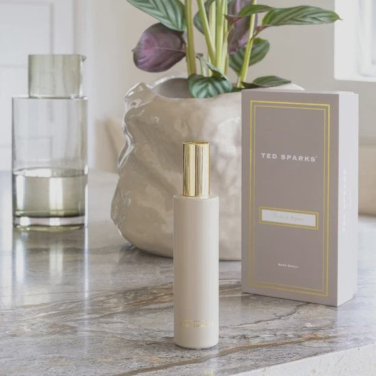 TED SPARKS - Room Spray 100 ml- Tonka & Pepper
